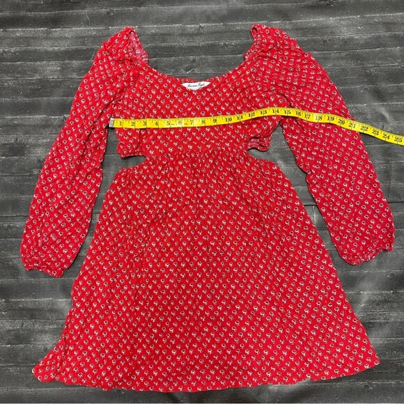 AMERICAN EAGLE RED FLORAL CUT OUT LONG SLEEVE DRESS - Picture 6 of 7